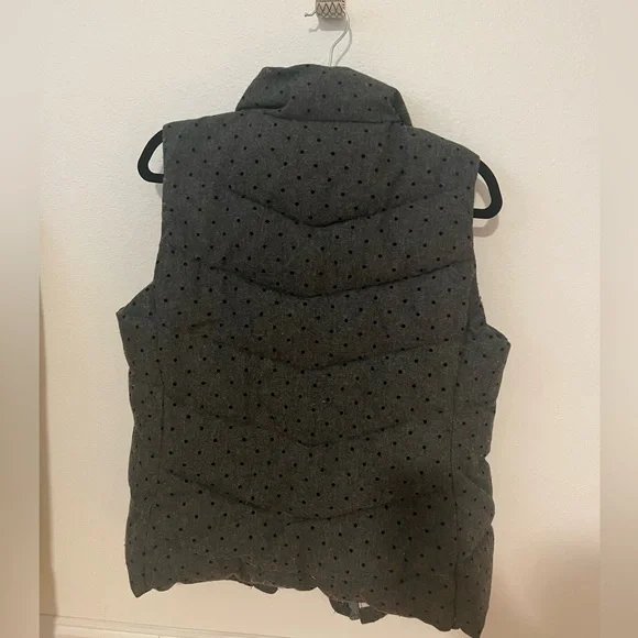Gap Puffer Vest - Picture 3 of 4